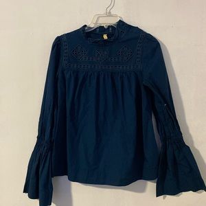 Blue top size M